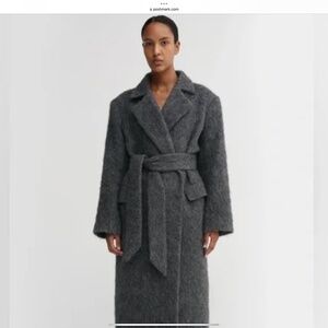 Almada label coat NWT